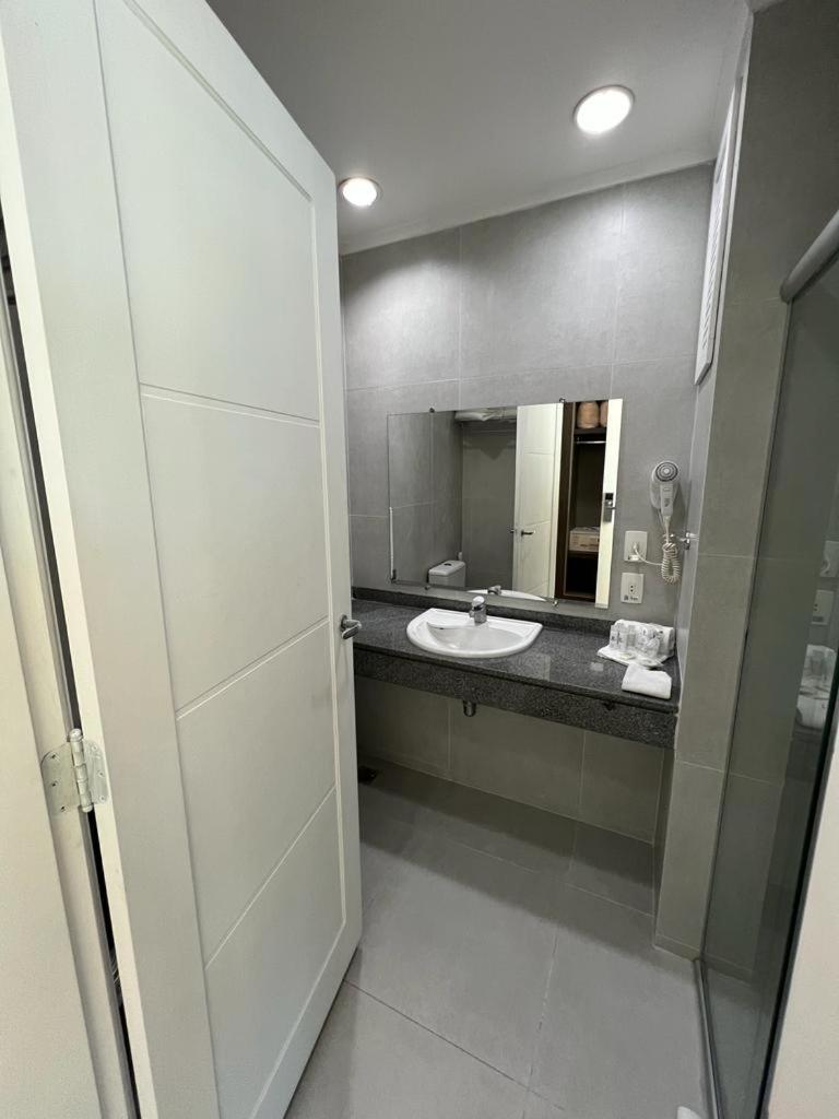 Itu Plaza Hotel Εξωτερικό φωτογραφία